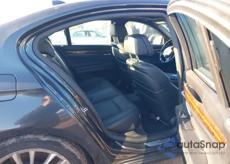 2015 BMW 750I xDrive z USA, uszkodzony, nr VIN WBAYB6C58FD966196